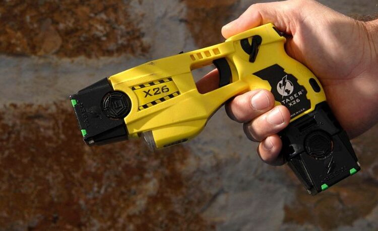 Finalmente arriva il taser per le forze dell'ordine