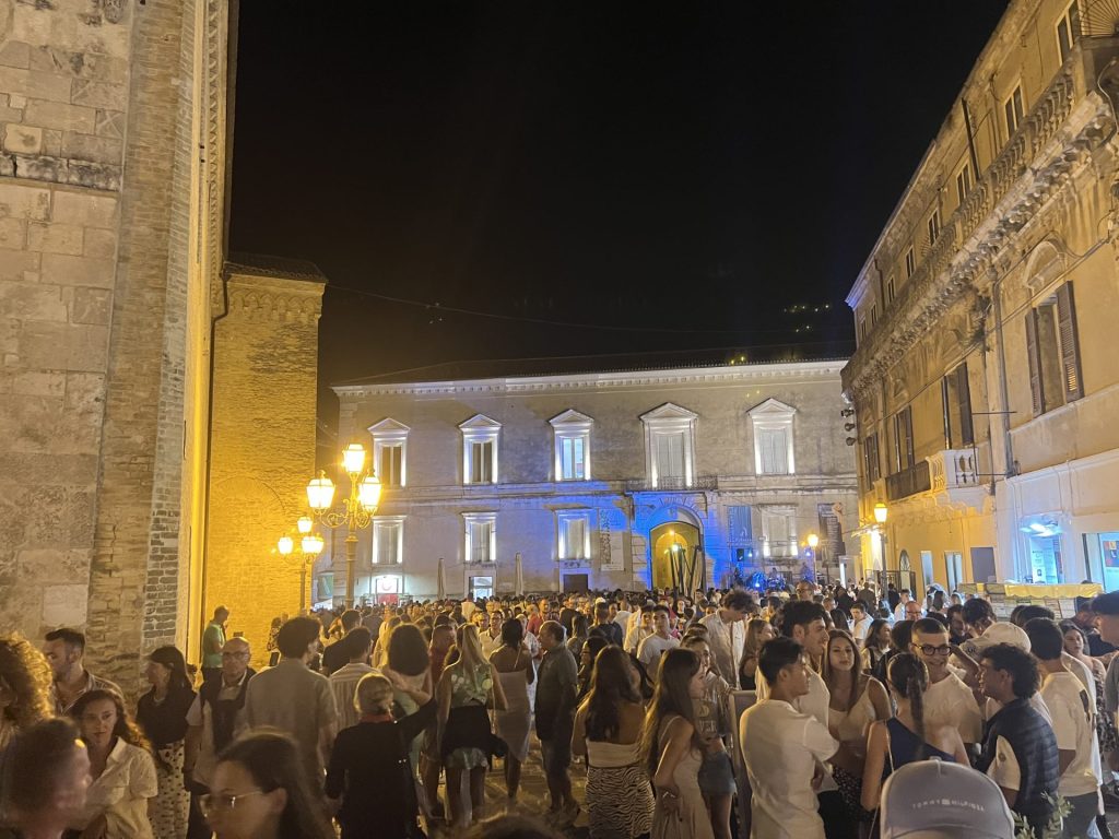 Notte americana, la mappa della serata a Vasto Marina - Zonalocale